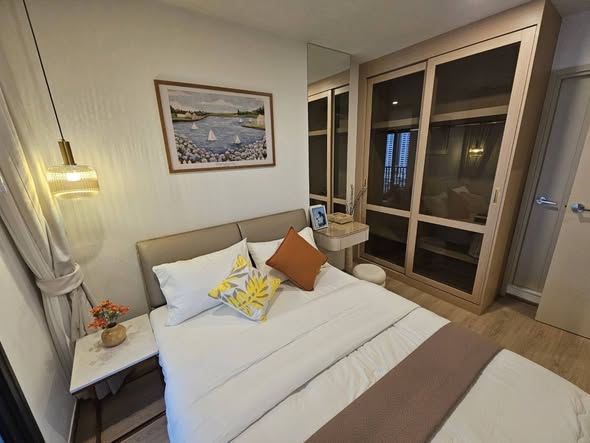 bedroom of Life Rama 4 – Asoke