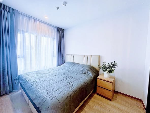 bedroom of Life Rama 4 – Asoke