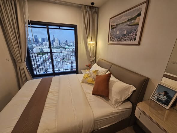 bedroom of Life Rama 4 – Asoke