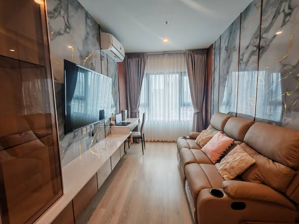 bedroom and living room of Life Rama 4 – Asoke