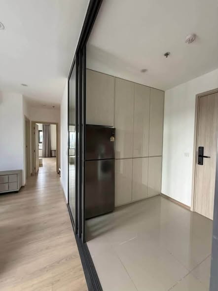 room interior of Life Rama 4 – Asoke