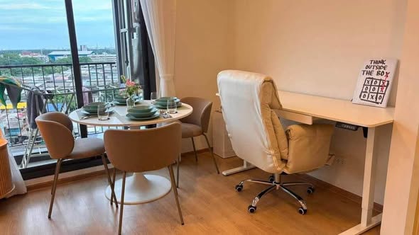 room interior of Life Rama 4 – Asoke