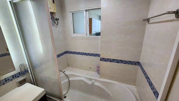 bathroom of Life Ratchadapisek