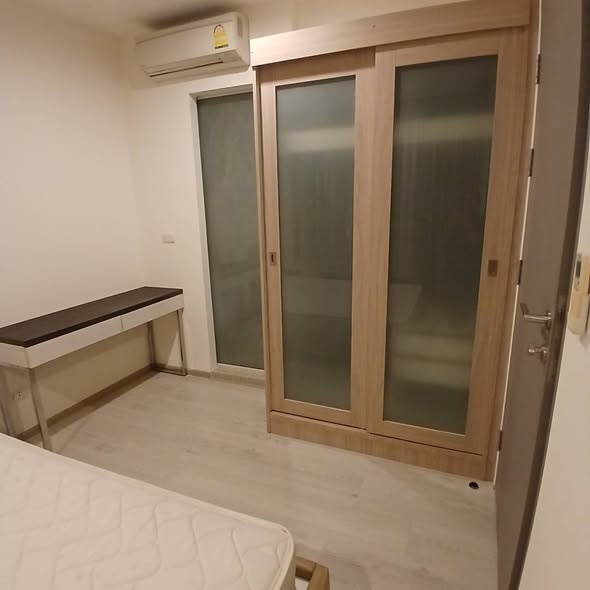 bedroom and room interior of Life Ratchadapisek