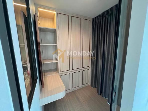 bedroom and room interior of Life Sathorn Sierra ไลฟ์ สาทร เซียร์รา
