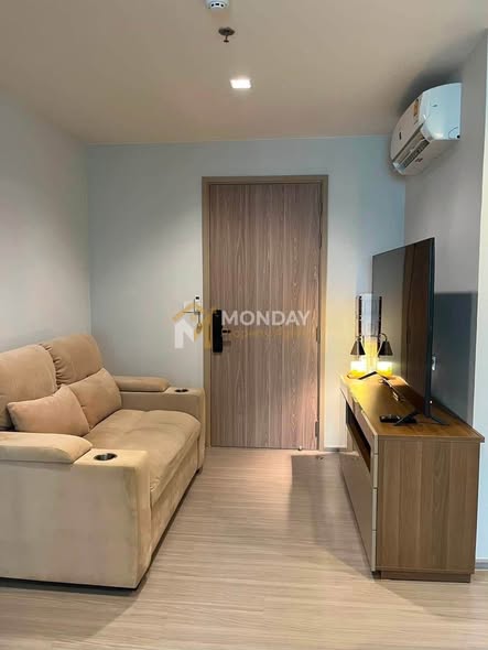 bedroom and room interior of Life Sathorn Sierra ไลฟ์ สาทร เซียร์รา