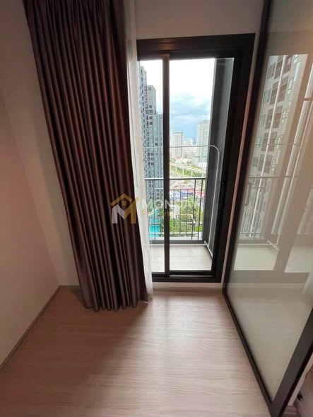 bedroom and room interior of Life Sathorn Sierra ไลฟ์ สาทร เซียร์รา