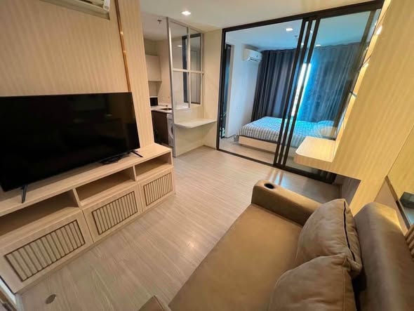 Life Sathorn Sierra ไลฟ์ สาทร เซียร์รา