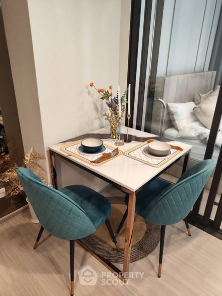 room interior of Life Sathorn Sierra ไลฟ์ สาทร เซียร์รา