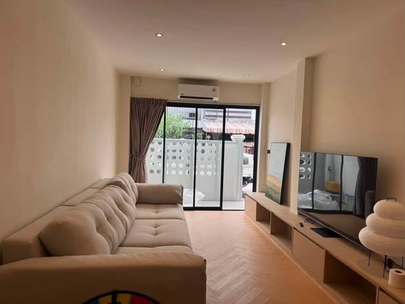 bedroom and living room and room interior of Life Sukhumvit 48