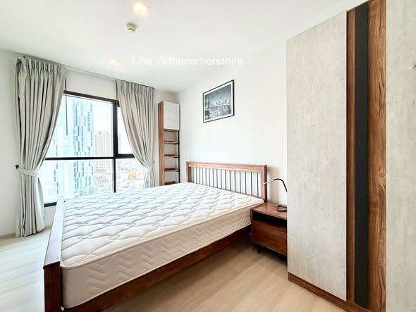 bedroom and room interior of Life Sukhumvit 48