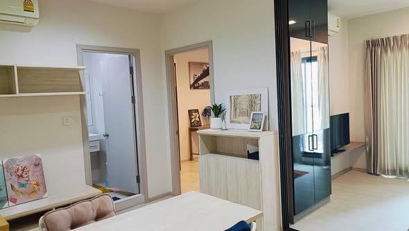 bedroom and room interior of Life Sukhumvit 48
