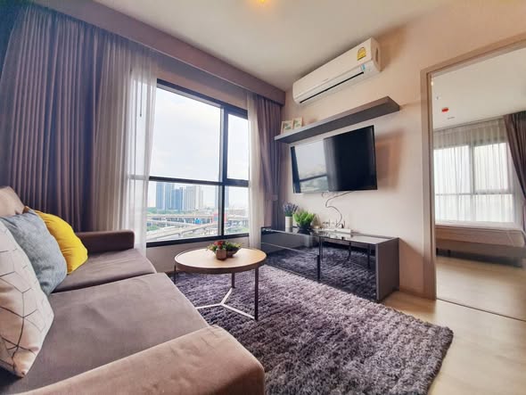 living room and bedroom of Life Sukhumvit 48