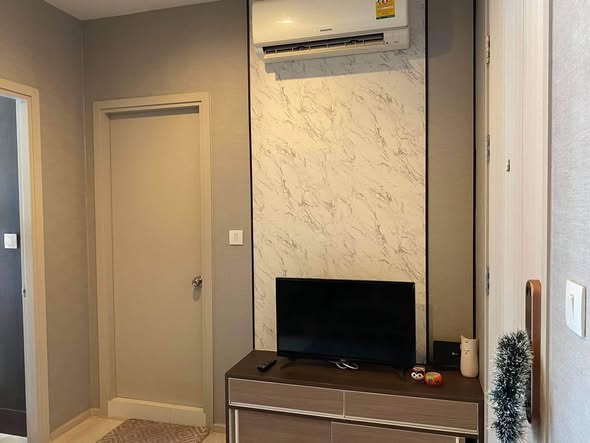 room interior of Life Sukhumvit 48
