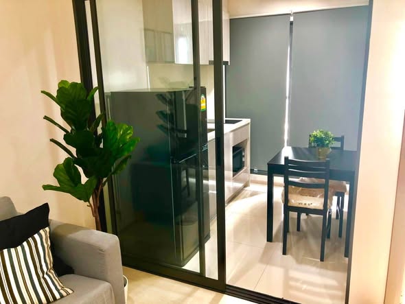 room interior of Life Sukhumvit 48