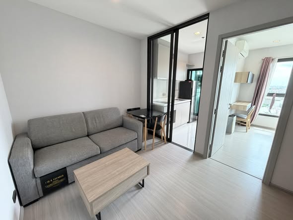 living room and room interior of Life Sukhumvit 62