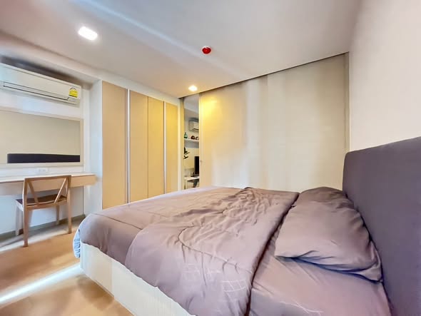 bedroom of LIV@49
