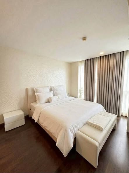 bedroom of LIV@5 Condominium