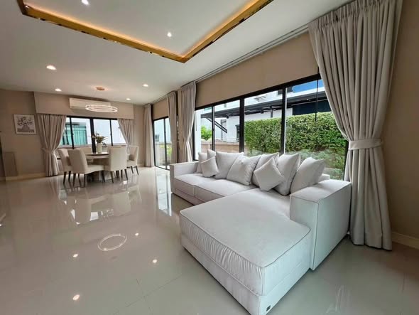 living room and bedroom of เศรษฐสิริ กรุงเทพกรีฑา