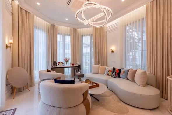 living room and bedroom of นาราสิริ กรุงเทพกรีฑา