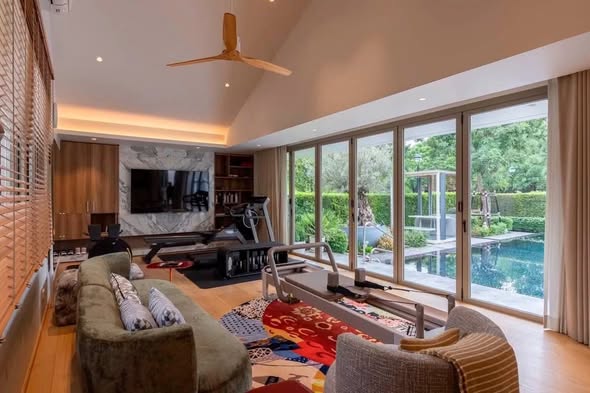 living room and room interior of นาราสิริ กรุงเทพกรีฑา