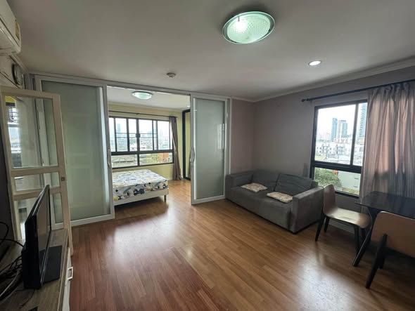 bedroom of Lumphini Place Narathiwat 24