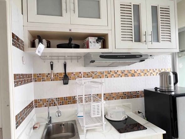 kitchen of Lumpini Condo Town North Pattaya-Sukumvit