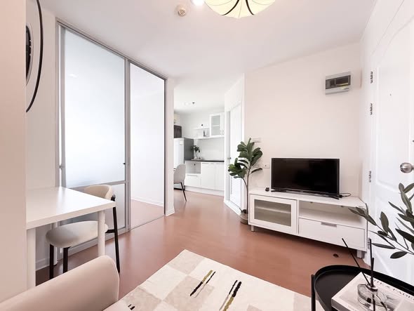 living room and room interior of Lumpini Condotown Ramintra – Navamin