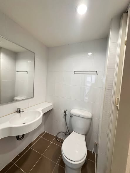 bathroom of Lumpini Mega Bangna