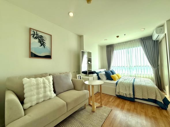 bedroom and living room of Lumpini Park Phetkasem 98