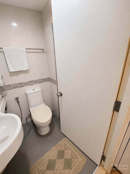 bathroom of Lumpini Park Rama 9 – Ratchada