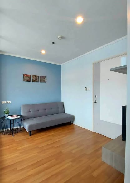 living room and bedroom of Lumpini Park Rama 9 – Ratchada