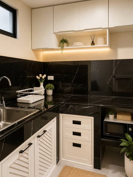 bathroom and kitchen of Lumpini Place Narathiwas – Chaopraya