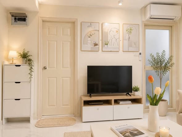 bedroom and living room of Lumpini Place Narathiwas – Chaopraya