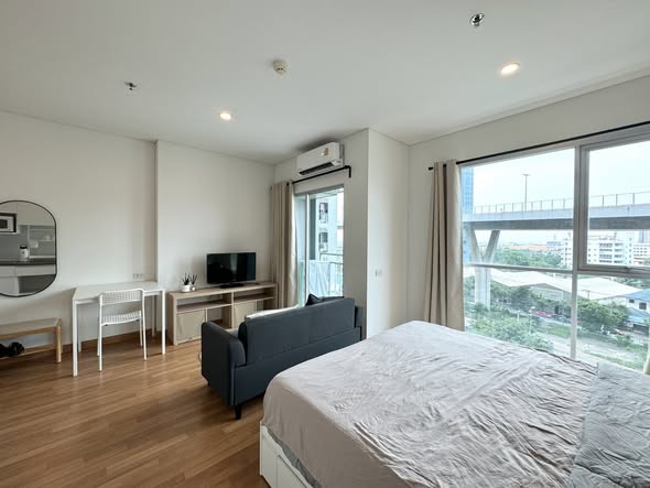 bedroom of Lumpini Place Rama 3 – Riverine