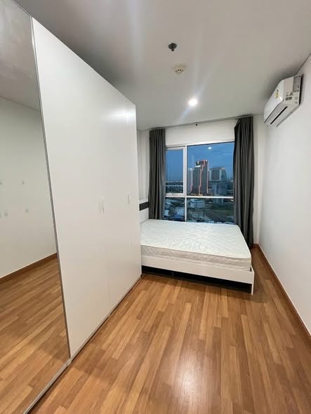 bedroom and room interior of Lumpini Place Rama 3 – Riverine