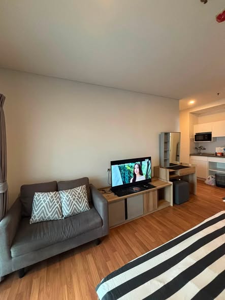 living room and bedroom of Lumpini Place Rama 3 – Riverine