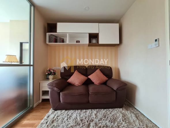 bedroom and living room of Lumpini Place Rama 4 – Ratchadaphisek