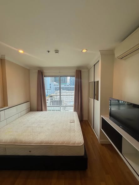 bedroom of Lumpini Place Rama 9 – Ratchada