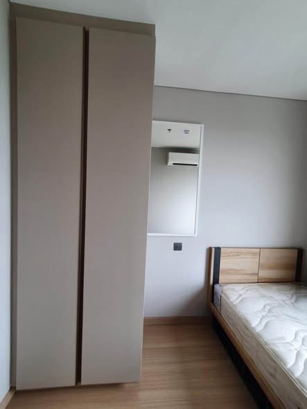 bedroom and room interior of Lumpini Suite Phetchaburi – Makkasan