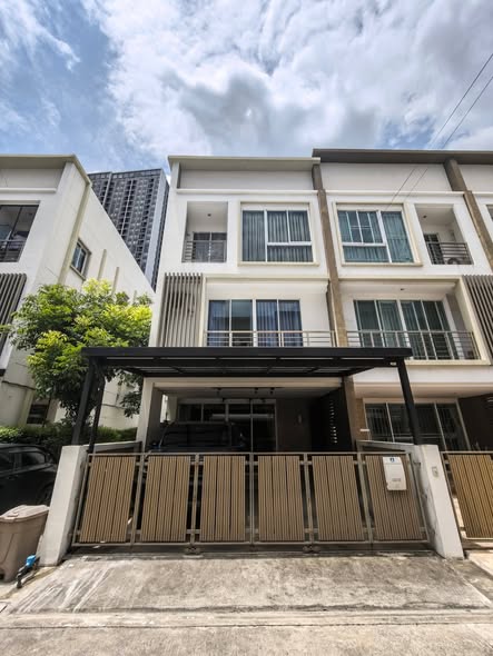 Lumpini Town Residence