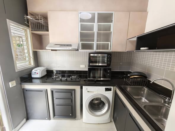 kitchen of Lumpini Town Residence
