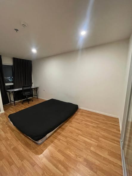 bedroom of Lumpini Ville Phattanakarn-Srinakarin Condominium