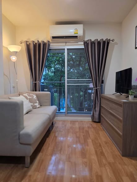 living room and bedroom of Lumpini Ville Sukhumvit 76-Bearing Station 2