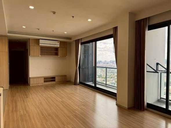 bedroom of M Jatujak