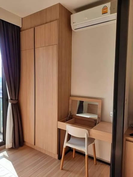 bedroom and room interior of M Jatujak