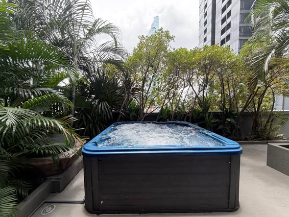 M Silom