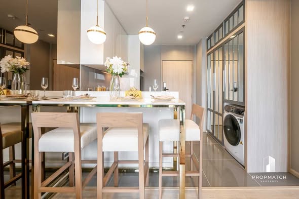 bathroom and kitchen of M Thonglor 10