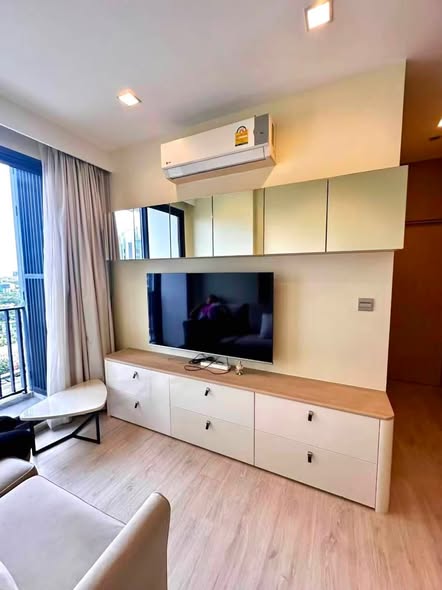 bedroom of M Thonglor 10