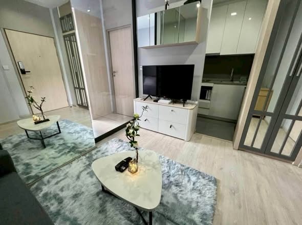 living room and bedroom and room interior of M Thonglor 10